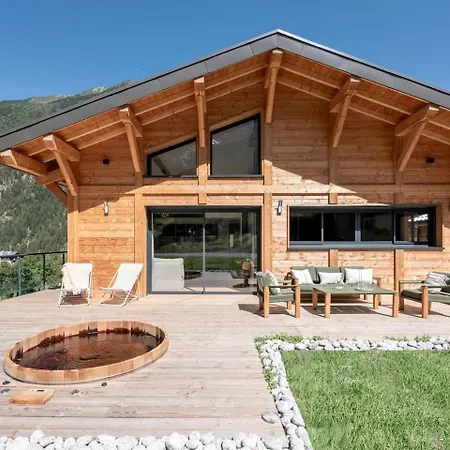 Bossonge - Nordic Bath - 4 Bedrooms - By Cozee