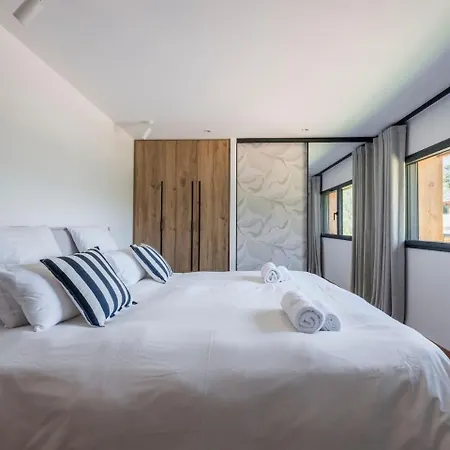 Bossonge - Nordic Bath - 4 Bedrooms - By Cozee Domek alpejski *
