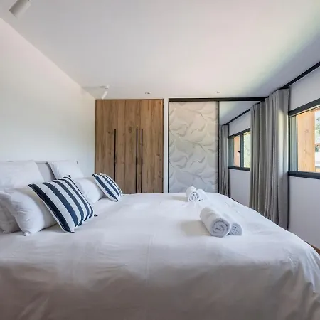 Chalet Bossonge - Nordic Bath - 4 Bedrooms - By Cozee Chamonix