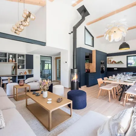 Bossonge - Nordic Bath - 4 Bedrooms - By Cozee Chalet *
